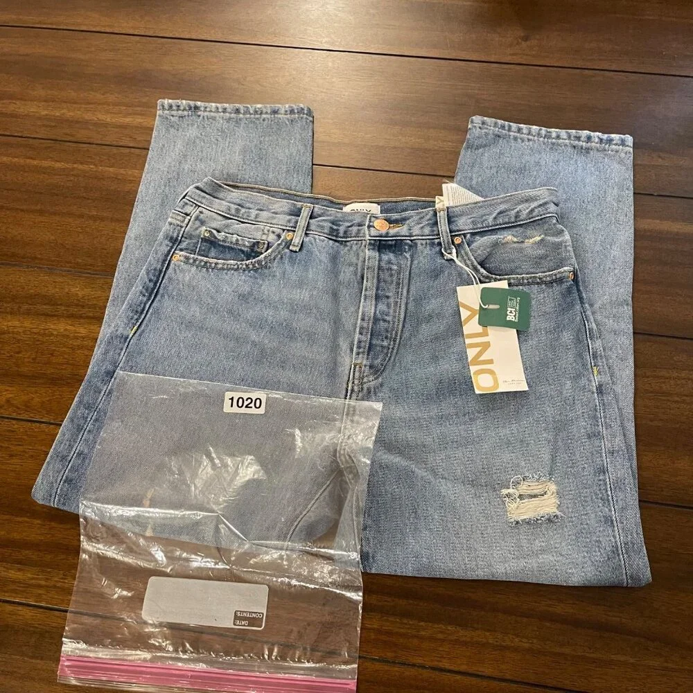 NWT Only Fine Hi Rise Straight Leg Crop Denim Size W30 L26